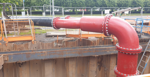 Customised valves have been attached to the existing pipe Kings Inch Road Sewer Upgrade